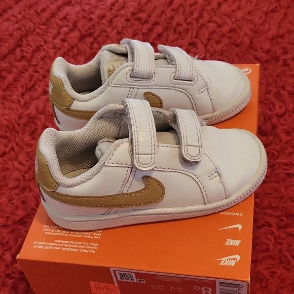 Nike Kids White and Gold Sneakers - Picture 3 of 5